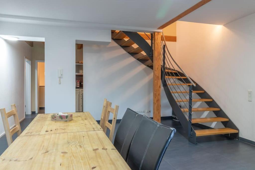 Maisonette-Wohnung Mit 5 Schlafzimmern Wörrstadt Exterior foto