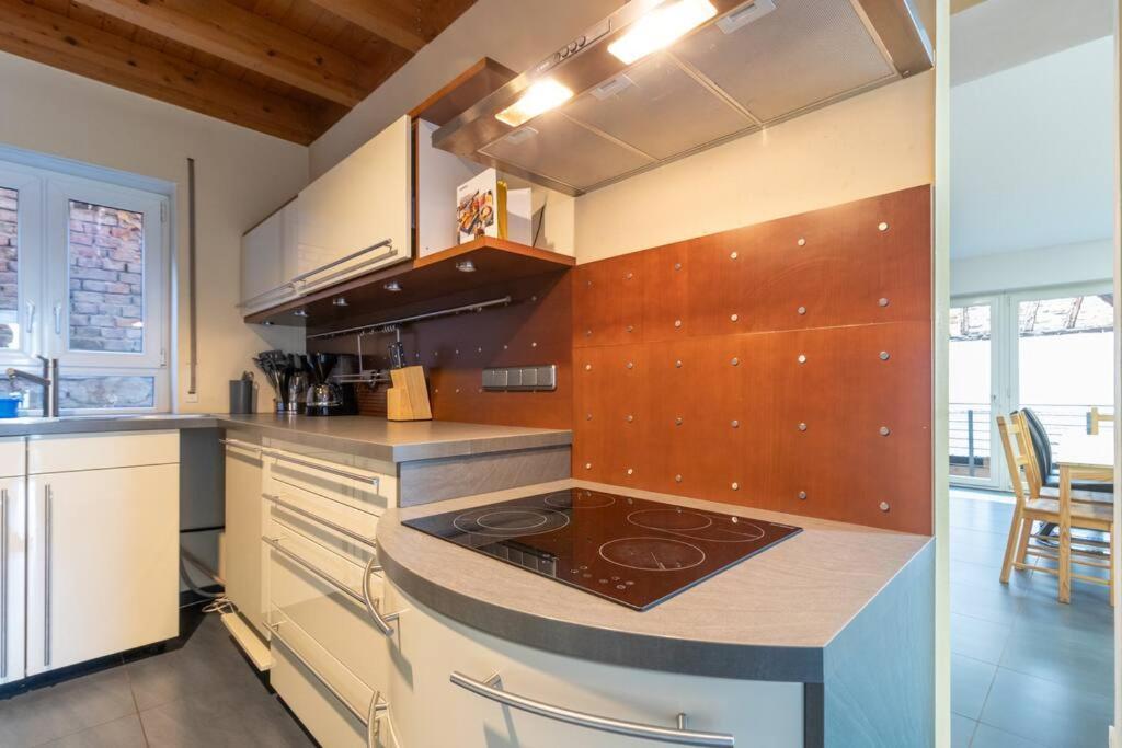 Maisonette-Wohnung Mit 5 Schlafzimmern Wörrstadt Exterior foto